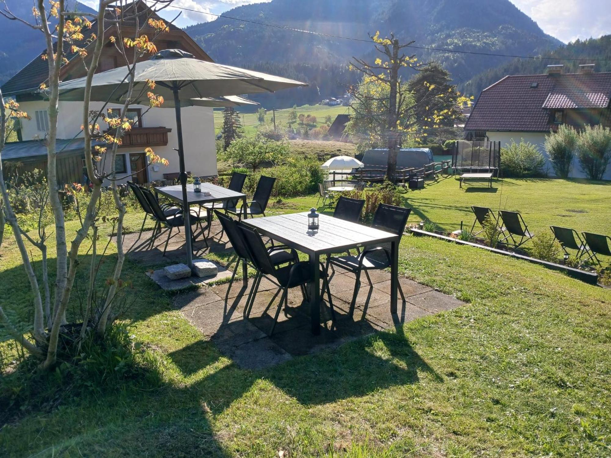 Pension & Apartments Weissbriach Exterior photo